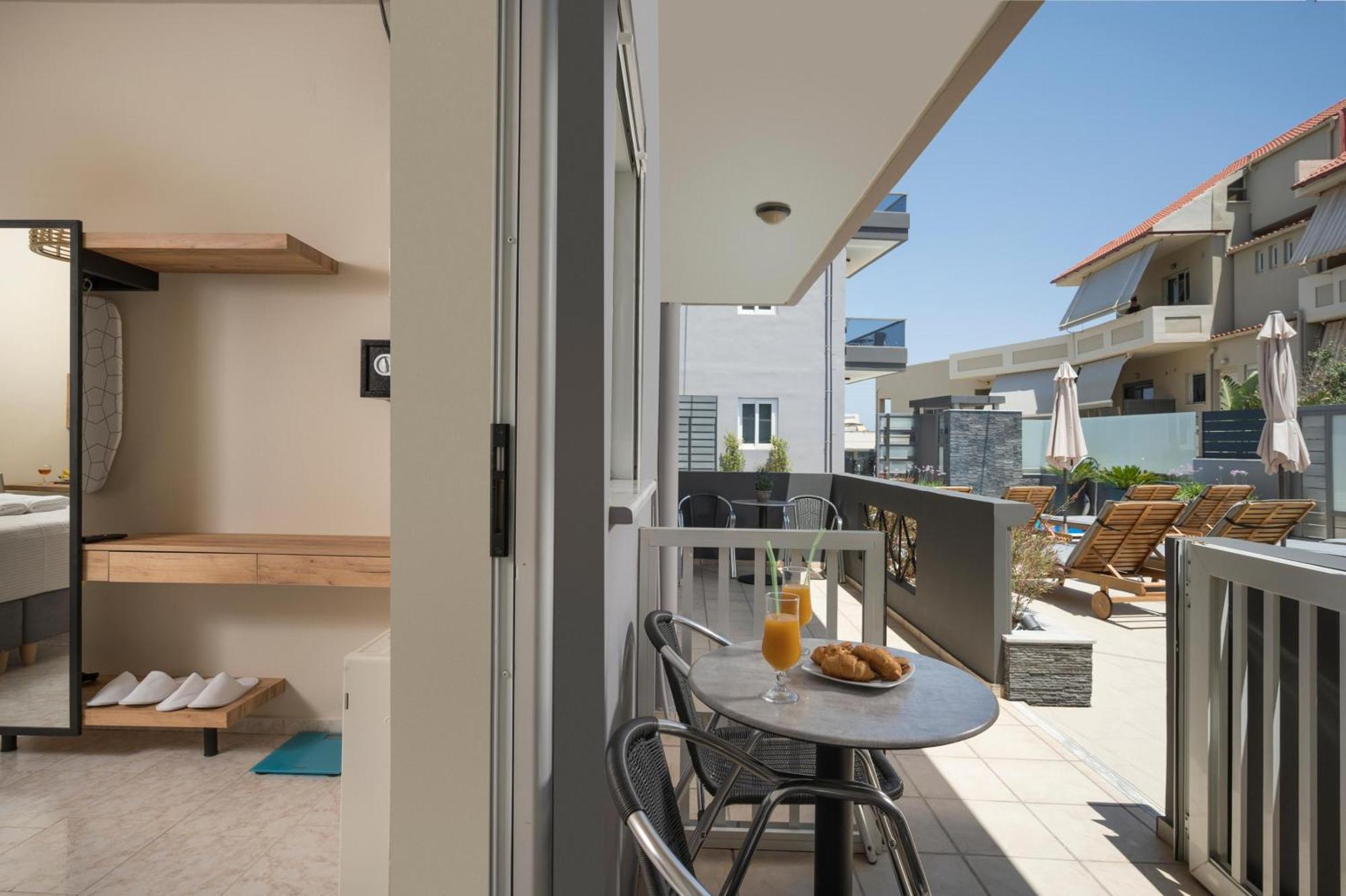 Sun Ray Luxury Apartments Agia Marina  Phòng bức ảnh