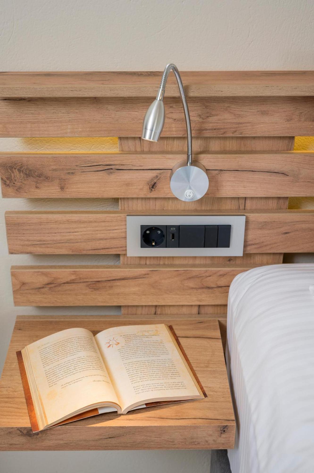 Sun Ray Luxury Apartments Agia Marina  Phòng bức ảnh