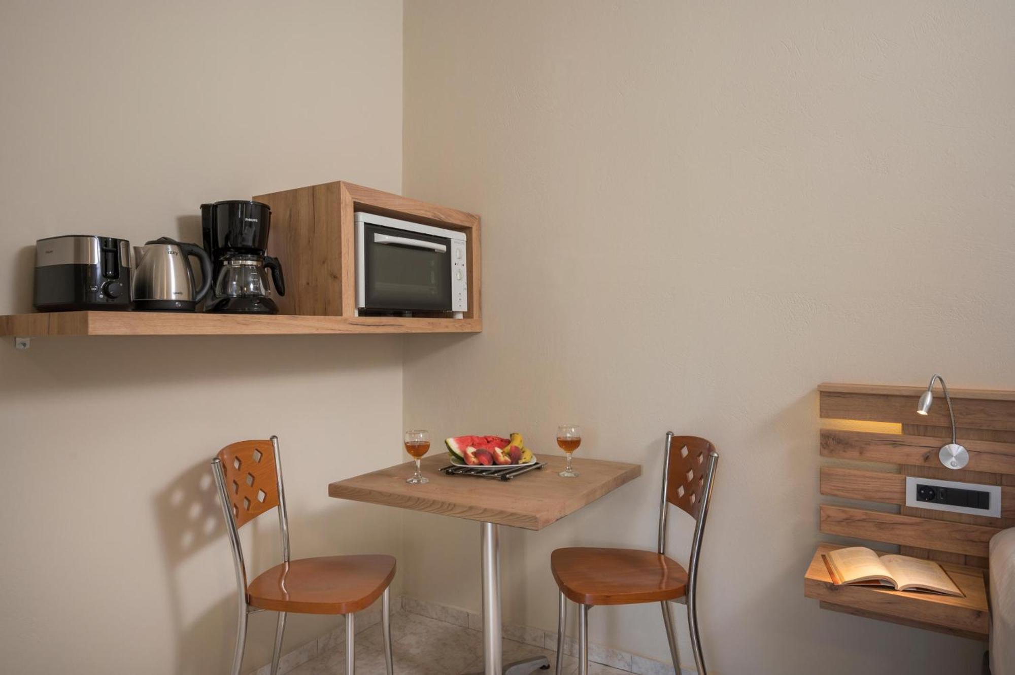 Sun Ray Luxury Apartments Agia Marina  Phòng bức ảnh